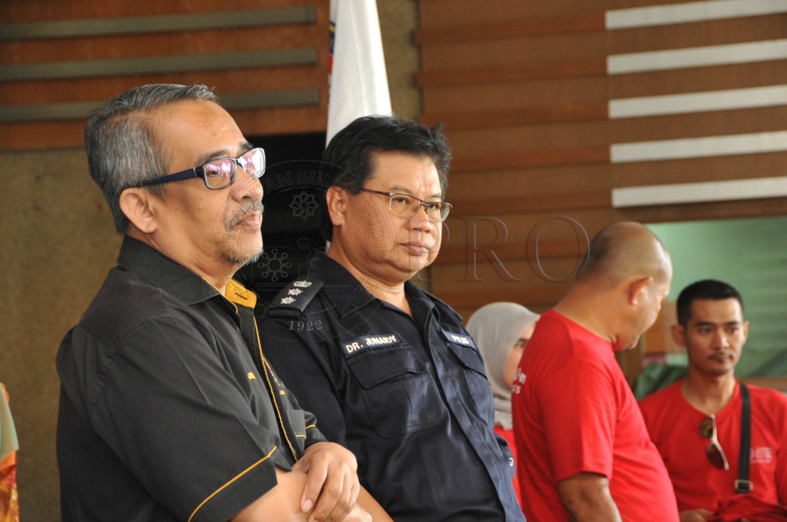 PRO 15 1 RESQ HAS 4239